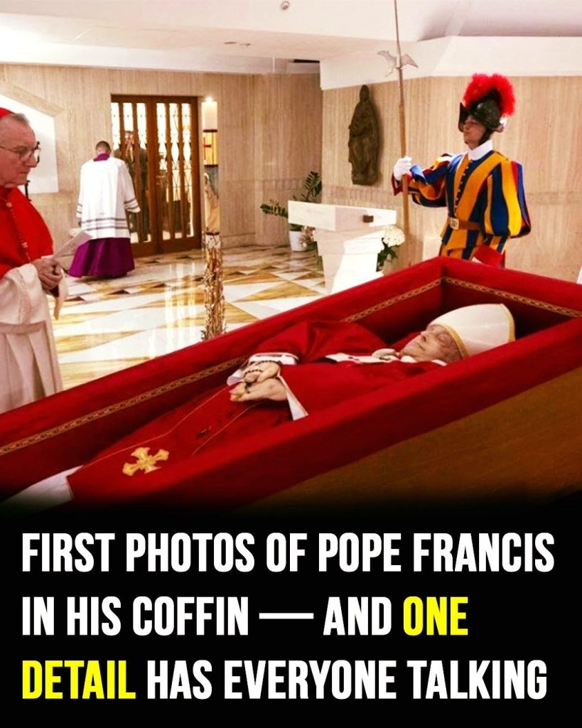 The Image of Pope Francis Lying in His Coffin Reveals Much More Than What Appears at First Glance – (Check in First Comment👇)